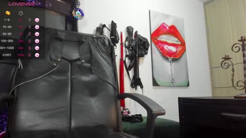 steven  online show from December 16, 1:42 am