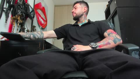 Snapshot of master_steven_01 chatting on January 30, 3:19 pm steven online show from January 30, 3:19 pm