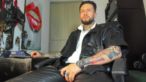 Snapshot of master_steven_01 chatting on February 1, 11:16 pm steven online show from February 1, 11:16 pm