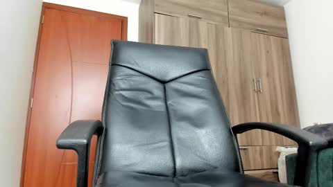 Snapshot of master_steven_01 chatting on November 14, 5:11 pm steven online show from November 14, 5:11 pm