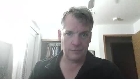 Snapshot of master_thorn chatting on November 28, 5:21 am Master Thorn online show from November 28, 5:21 am