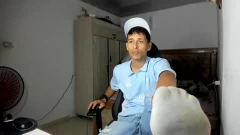 Snapshot of masteralda09 chatting on May 31, 4:09 am Alpha junior online show from May 31, 4:09 am