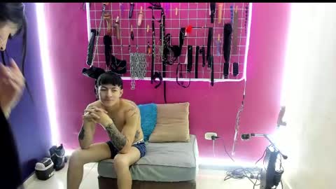 Axel And Melany online show from April 18, 12:42 pm