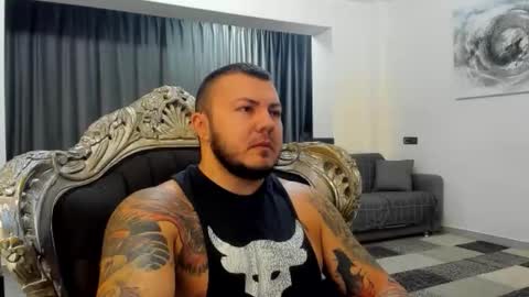 Snapshot of masterdevil11 chatting on October 26, 1:00 am Jocker online show from October 26, 1:00 am