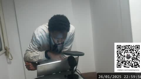 Snapshot of masterdomfuck chatting on January 27, 1:59 am Masterdomfuck online show from January 27, 1:59 am