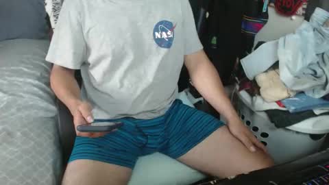 Snapshot of mastergoku945657 chatting on May 30, 10:01 am mastergoku945657 online show from May 30, 10:01 am
