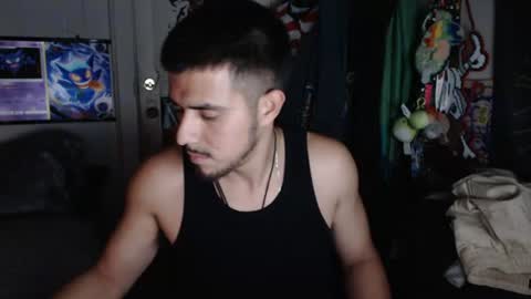 Snapshot of mastergoku945657 chatting on July 17, 5:14 am mastergoku945657 online show from July 17, 5:14 am