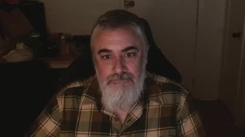 Snapshot of mastermcgirt chatting on January 10, 8:38 am Dave online show from January 10, 8:38 am