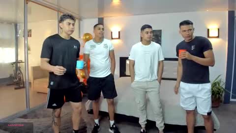 Team Cris Darwin- Fernando- Stiven- David online show from November 22, 11:31 am