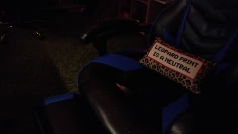 Snapshot of masturbaitur chatting on June 29, 4:19 am Oscar online show from June 29, 4:19 am
