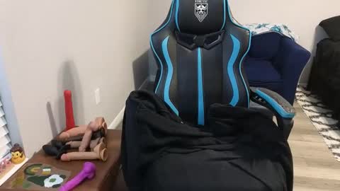 MasturbateMom online show from March 16, 3:01 am