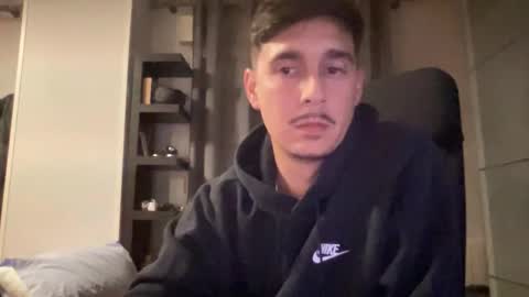 Snapshot of matahavi chatting on December 4, 6:27 pm Aaron online show from December 4, 6:27 pm