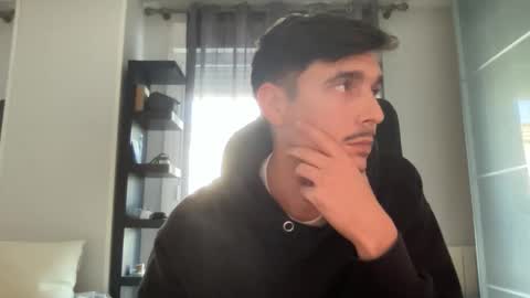 Snapshot of matahavi chatting on December 17, 3:29 pm Aaron online show from December 17, 3:29 pm