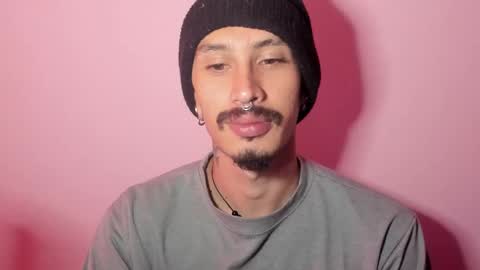 Snapshot of mateo60_ chatting on February 16, 1:49 pm Mateo online show from February 16, 1:49 pm