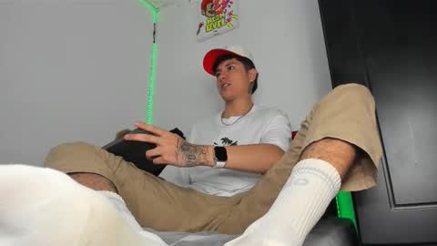 mateo_escobar online show from March 12, 2:50 am