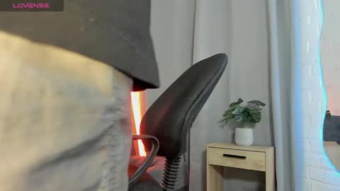 MATEO HUNTER online show from November 10, 3:16 am