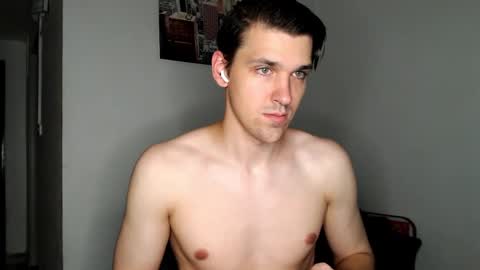 Snapshot of mateo_zeus chatting on March 3, 3:19 am mateo_zeus online show from March 3, 3:19 am