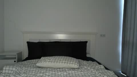 mateo_zeus online show from May 2, 2:27 am