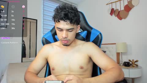 Snapshot of mateoleone chatting on February 20, 6:57 pm Matt online show from February 20, 6:57 pm