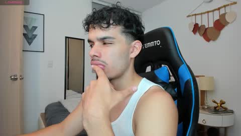 Snapshot of mateoleone chatting on March 3, 3:09 pm Matt online show from March 3, 3:09 pm