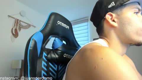 Snapshot of mateoleone chatting on September 8, 7:35 pm Matt online show from September 8, 7:35 pm