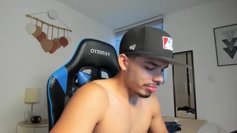 Snapshot of mateoleone chatting on September 27, 8:58 pm Matt online show from September 27, 8:58 pm