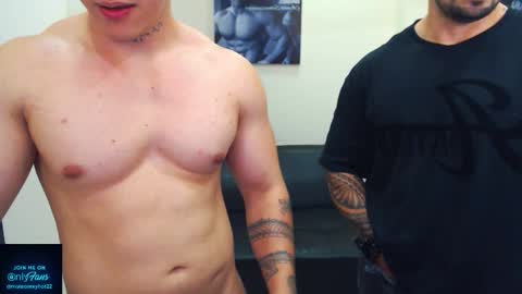 Snapshot of mateosexyhot22 chatting on October 1, 10:16 pm Mateo online show from October 1, 10:16 pm
