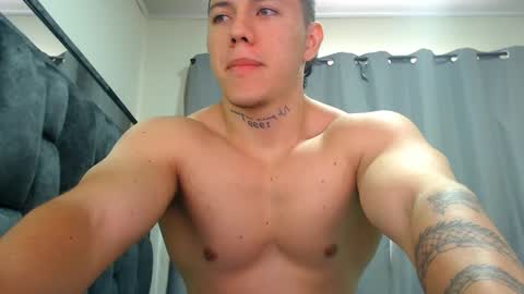 Snapshot of mateosexyhot22 chatting on October 13, 3:56 pm Mateo online show from October 13, 3:56 pm