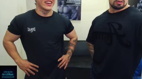 Snapshot of mateosexyhot22 chatting on November 13, 8:52 pm Mateo online show from November 13, 8:52 pm