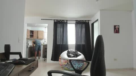 Matheus     online show from February 19, 6:48 pm