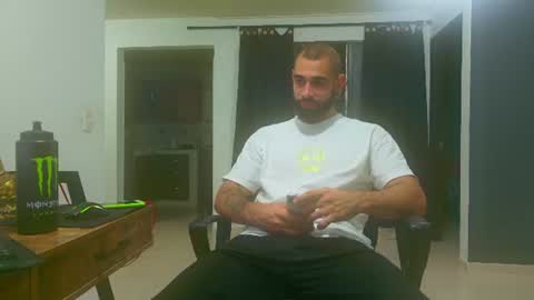 Snapshot of matheusbeard2 chatting on July 2, 12:32 am Matheus online show from July 2, 12:32 am