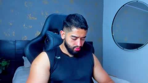 Snapshot of mathew_flintt chatting on December 19, 12:50 am Mathew Flintt online show from December 19, 12:50 am