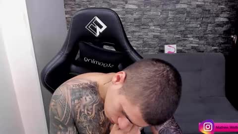 Mathew Independent model online show from October 6, 6:27 pm