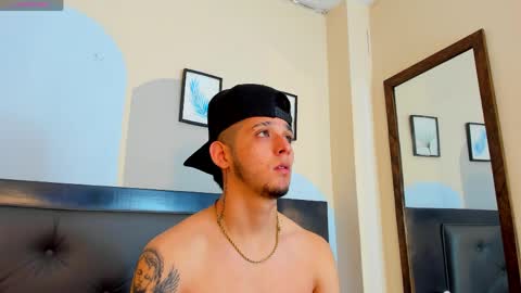 mathewboy2 online show from April 25, 11:35 am