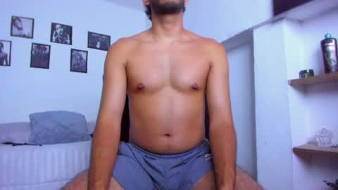 Snapshot of mathews_19 chatting on April 21, 1:42 am Teo online show from April 21, 1:42 am