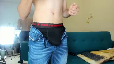 Snapshot of matia_zelvya chatting on June 12, 12:04 pm matia zelvya online show from June 12, 12:04 pm