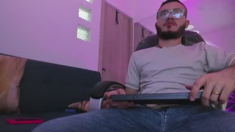 Snapshot of matia_zelvya chatting on June 18, 12:20 pm matia zelvya online show from June 18, 12:20 pm