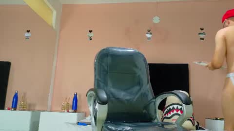 Snapshot of matia_zelvya chatting on July 22, 11:35 am matia zelvya online show from July 22, 11:35 am