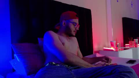 Snapshot of matia_zelvya chatting on July 28, 11:39 am matia zelvya online show from July 28, 11:39 am