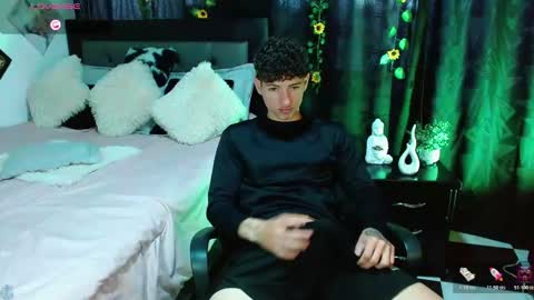     online show from February 25, 8:07 pm