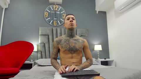 Snapshot of matias_son chatting on January 4, 7:44 pm Matias Son online show from January 4, 7:44 pm