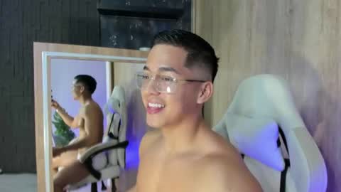 matias_strong1 online show from July 28, 12:48 pm