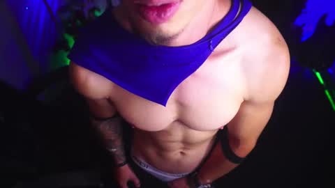 Snapshot of matiusdf chatting on December 21, 1:29 pm matius online show from December 21, 1:29 pm