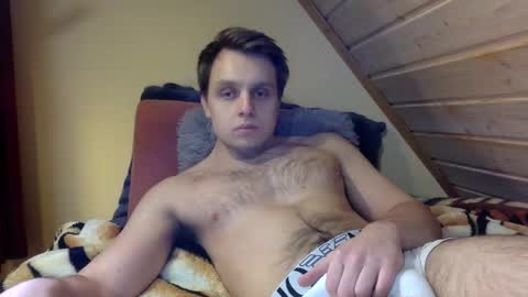 Snapshot of matko1492 chatting on February 19, 4:03 pm matko1492 online show from February 19, 4:03 pm