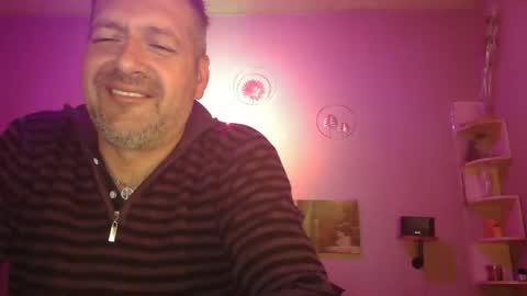 matrike1 online show from May 13, 7:33 pm