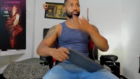 matt rodriguez92 online show from November 30, 10:52 am