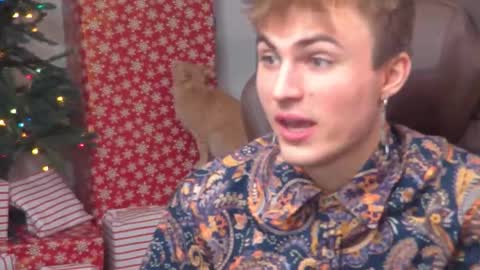 Matt Cash online show from December 24, 2:10 am