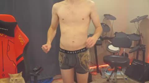 Snapshot of mattcashxxx chatting on August 8, 1:08 am Matt Cash online show from August 8, 1:08 am