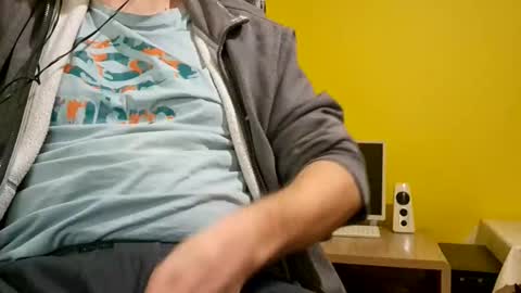 Snapshot of mattek89 chatting on November 27, 10:56 pm mattek89 online show from November 27, 10:56 pm