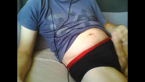 Snapshot of mattek89 chatting on December 18, 9:59 am mattek89 online show from December 18, 9:59 am